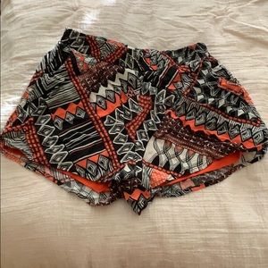 Pattern cotton shorts with pockets